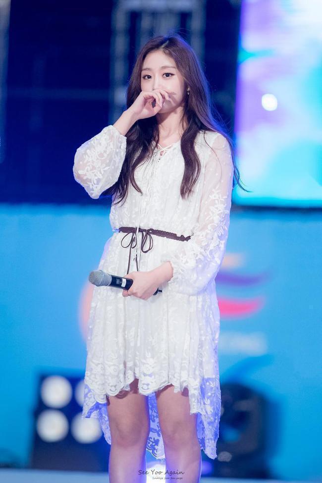 러블리즈 지수는 금발이 낫다 vs 흑발(어두운)쪽이 낫다 | 인스티즈