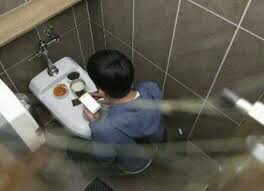 대학교에서 혼자 밥 잘 먹었다 vs 못먹었다 | 인스티즈