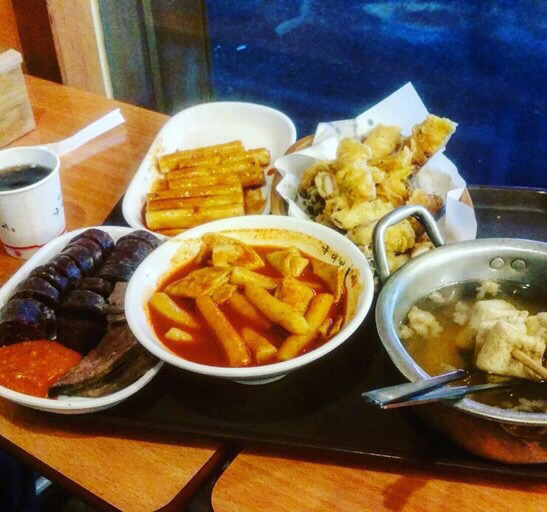 분식 vs 햄버거세트 둘 중 하나만 먹어야 한다면?? | 인스티즈