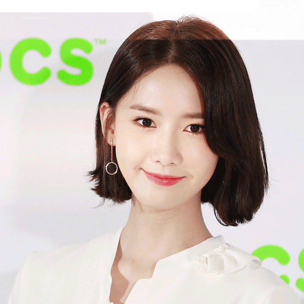 플래시 따위 이겨버리는 윤아.gif | 인스티즈